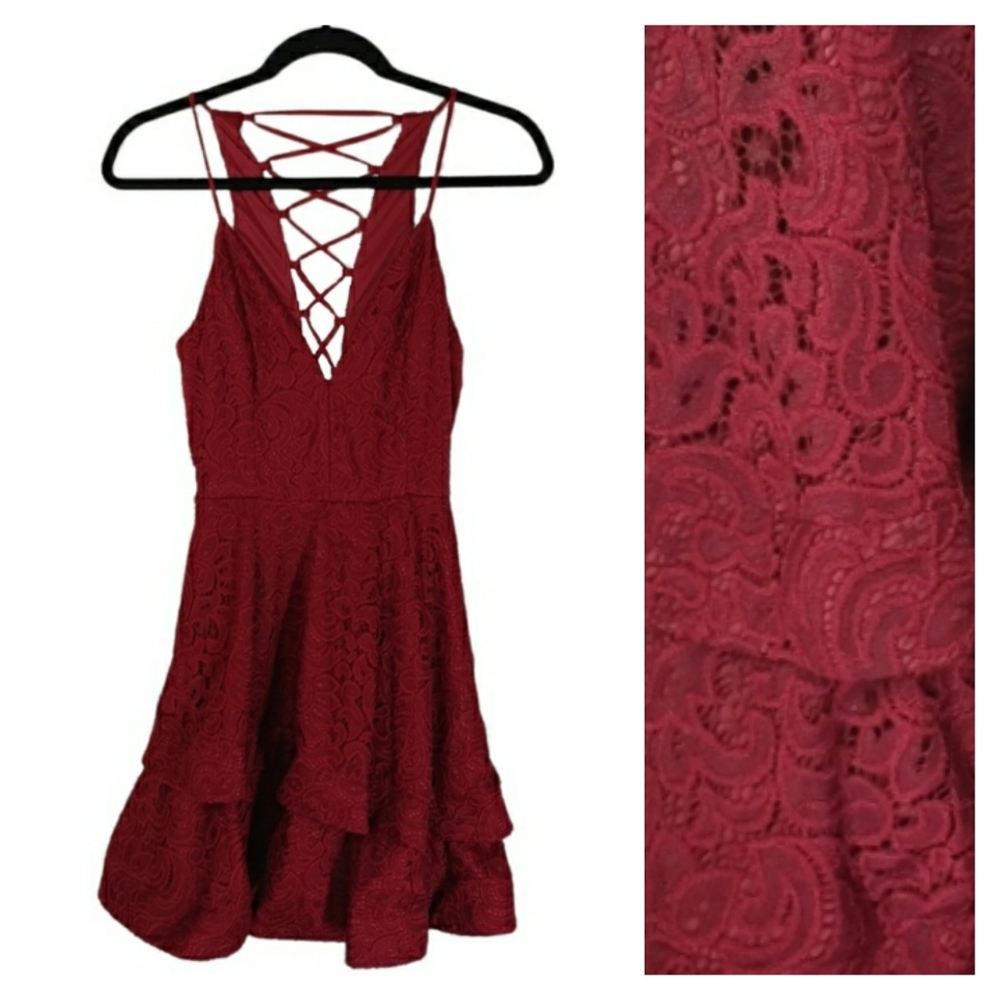 WINDSOR Burgundy Red Lace Lace Up Back Sleeveless Fit & Flare Dress Medium NWT